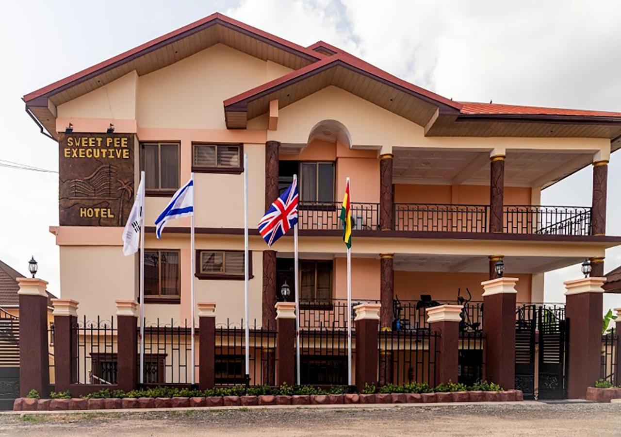 Sweet Pee Executive Hotel Kumasi Exterior photo