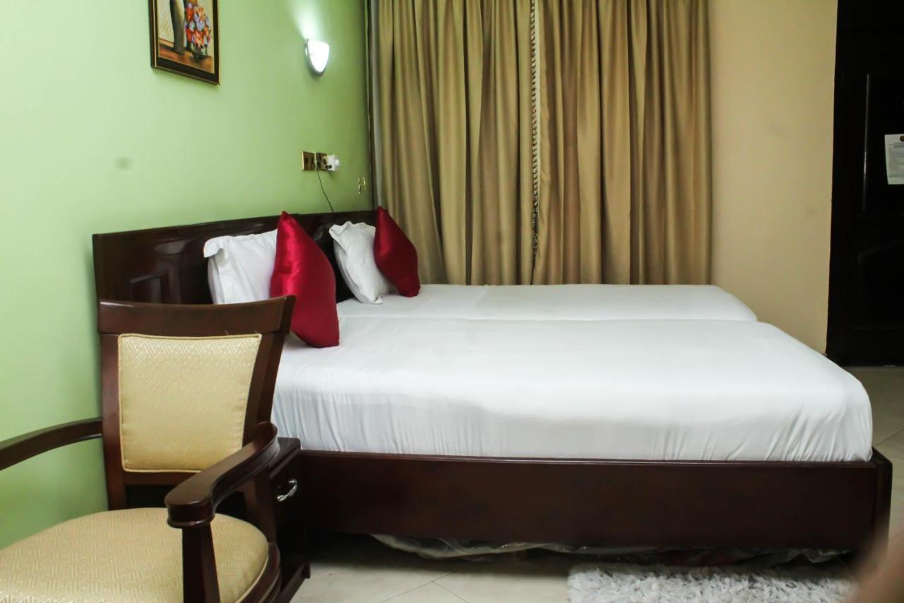 Sweet Pee Executive Hotel Kumasi Exterior photo