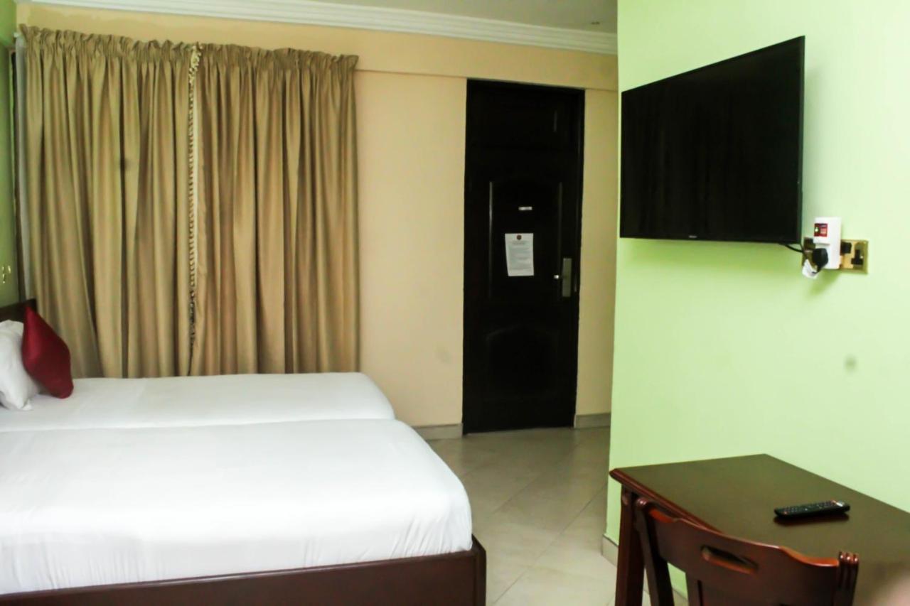Sweet Pee Executive Hotel Kumasi Exterior photo