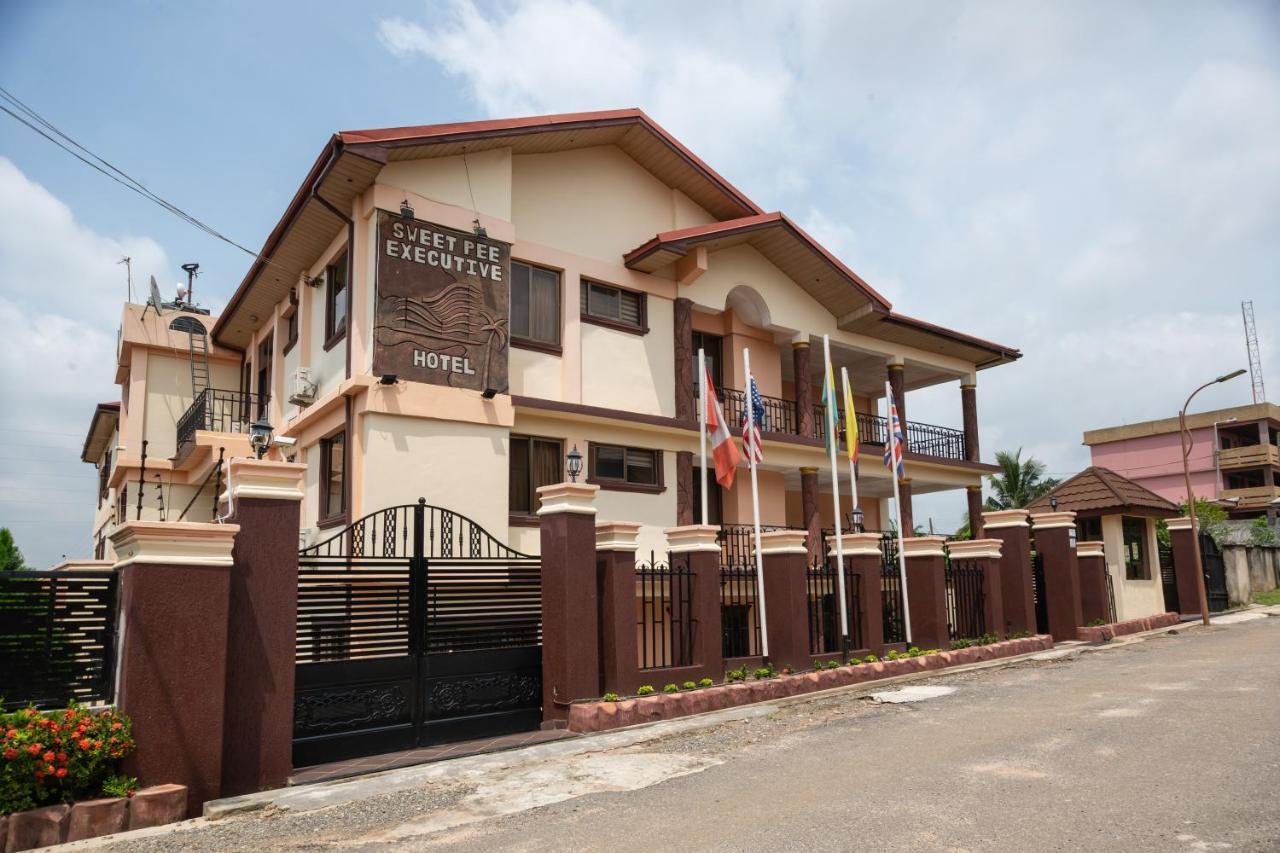 Sweet Pee Executive Hotel Kumasi Exterior photo